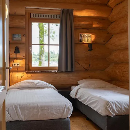 펜션 Boomgalows De Roestelberg 카슈벨