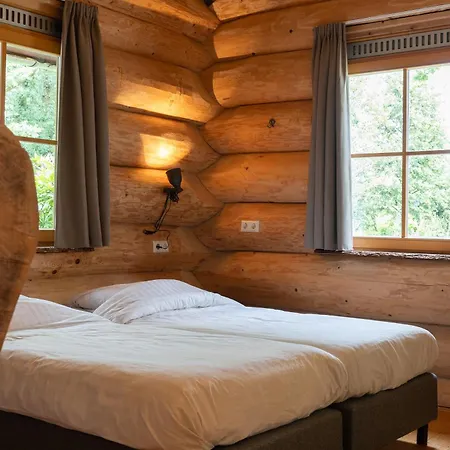 Boomgalows De Roestelberg *