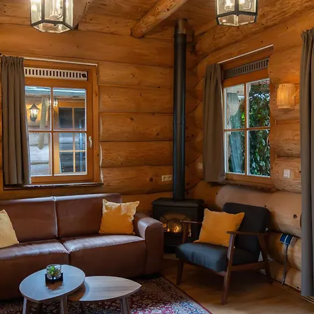 Holiday home Boomgalows De Roestelberg
