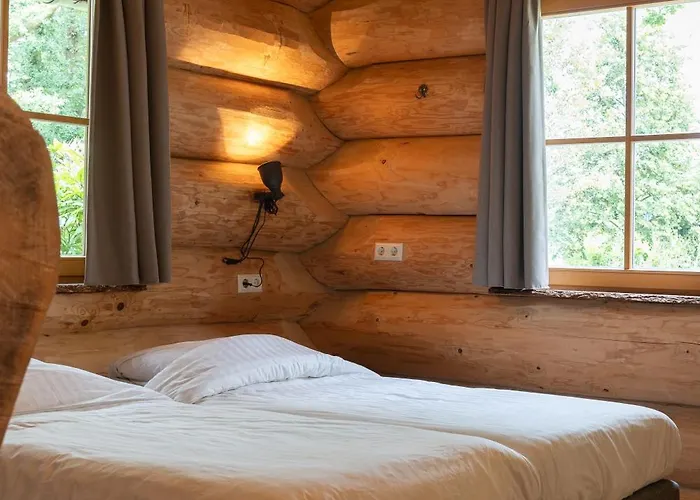 布姆伽洛斯德露斯特波格度假屋 *